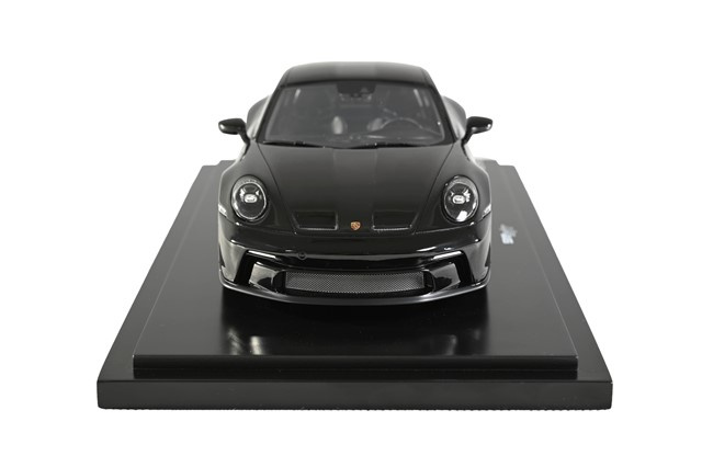 911 S/T 992, black, black, Limited Edition / 911 pieces, scale 1:18