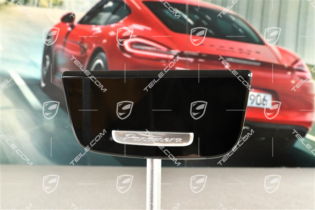 Lid ashtray, piano black, high-gloss