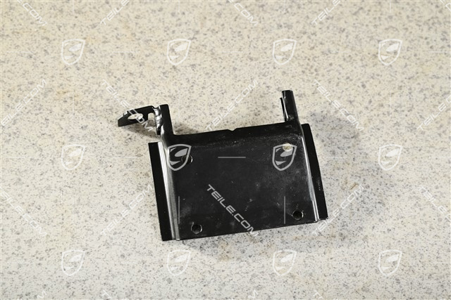 Retaining plate