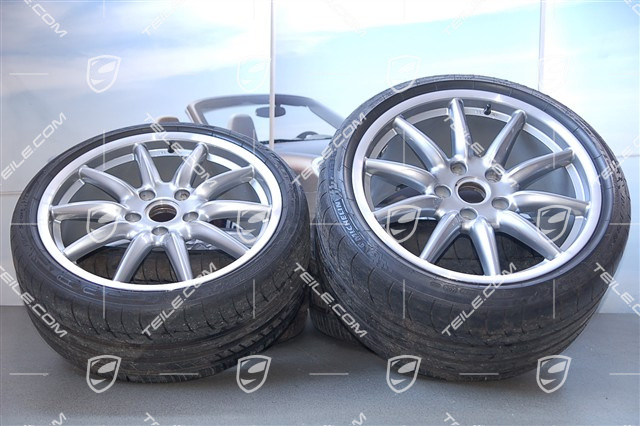 19-inch Carrera Sport summer wheel set, 8,5 J x 19 ET 55 + 11,5 J x 19 ET 67, with tyres 235/35 ZR 19 + 305/30 ZR 19 19-inch Carrera Sport summer wheel set, 8,5 J x 19 ET 55 + 11,5 J x 19 ET 67, with tyres 235/35 ZR 19 + 305/30 ZR 19