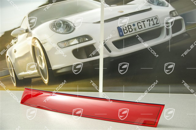 Reflector trim (between rear lights), 4S