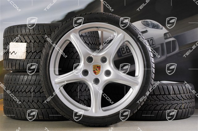 19-inch Carrera Classic winter wheel set, wheels: 8J x 19 ET57 + 11J x 19 ET 51 + Pirelli winter tyres: 235/35 R19 + 295/30 R19, without TPM
