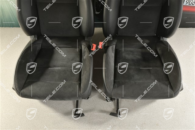 Sportsitze, manual, Leder/Alcantara, GTS Schriftzug, L+R