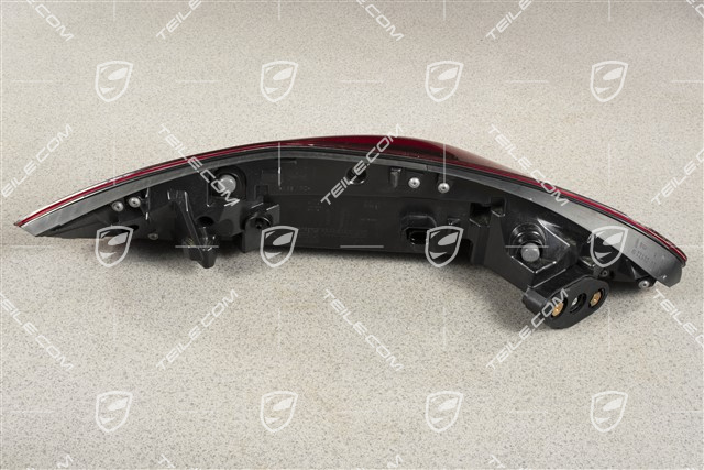 Rear light, darkened, facelift, R