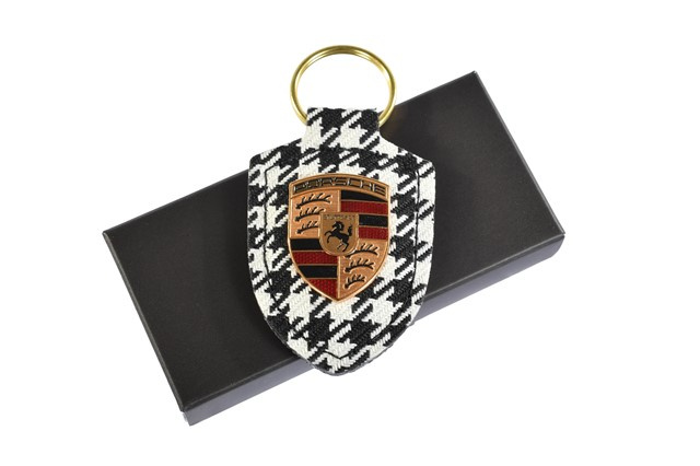 Porsche crest keyring, leather + pepita fabric black/white