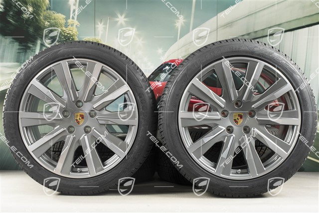 20" Taycan Tequipment Design Winterräder Satz, Felgen 9J x 20 ET54 + 11J x 20 ET60, Goodyear Winterreifen 245/45 R20 + 285/40 R20