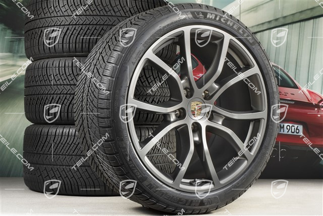 21" Cayenne Exclusive Design Winterräder Satz, Felgen 9,5J x 21 ET46 + 11,0J x 21 ET58 + NEUE Michelin Pilot Alpin 5  Winterreifen 275/40 R21 + 305/35 R21, mit RDK-Sensoren, Platinum-Seidenmatt