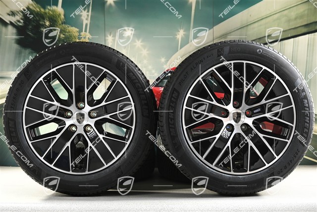 20-inch Macan S winter wheel set, rims 7,5J x 20 ET32 + 10J x 20 ET49 + Michelin winter tyres 235/55 R20 + 285/45 R20, black high gloss, millage about 30km