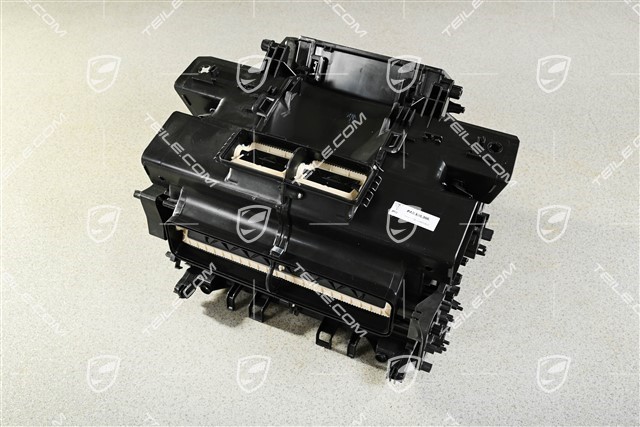 Heater housing / Air distribution housing