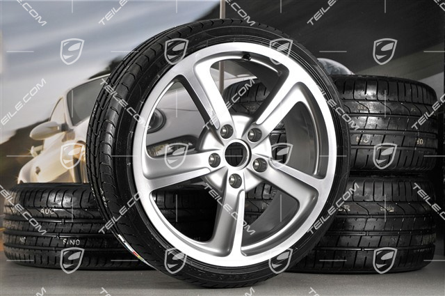 20" Komplet kół letnich SportTechno, 8,5J x 20 ET57 + 10J x 20 ET50, opony 235/35 ZR20 + 265/35 ZR20