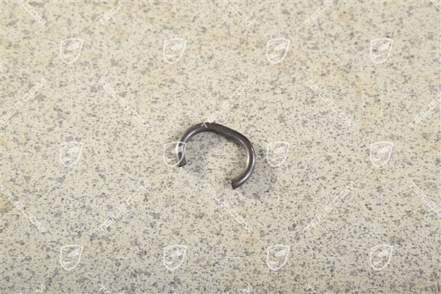 Circlip for output flange, L=R Circlip for output flange, L=R