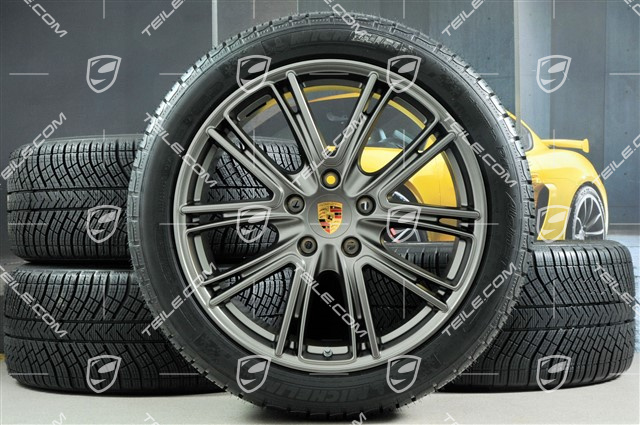 20" Winterräder Satz "Exclusive Design", Felgen 9,5 J x 20 ET71 + 10,5 J x 20 ET71 + NEUE Michelin Pilot Alpin 4 Winterreifen 275/40 R20 + 315/35 R20, Platinum (seidenglanz)
