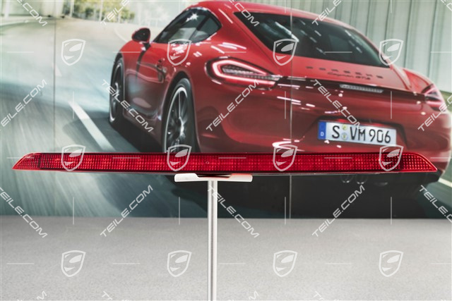 Additional brake light, boot lid / trunk