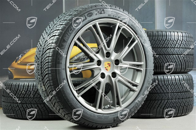20" Winterräder Satz "Exclusive Design", Felgen 9,5 J x 20 ET71 + 10,5 J x 20 ET71 + Michelin Pilot Alpin 4 Winterreifen 275/40 R20 + 315/35 R20, Platinum (seidenglanz)