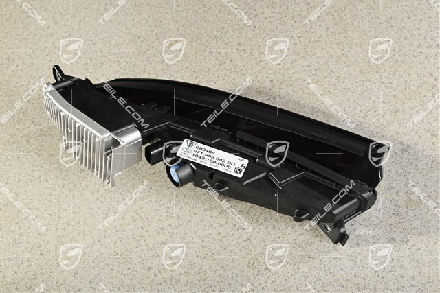Additional headlamp / direction indicator light, R