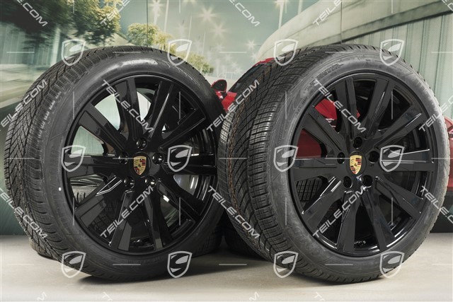 20-inch Taycan Tequipment Design winter wheel set, rims 9J x 20 ET54 + 11J x 20 ET60 + NEW Goodyear winter tyres 245/45 R20 + 285/40 R20