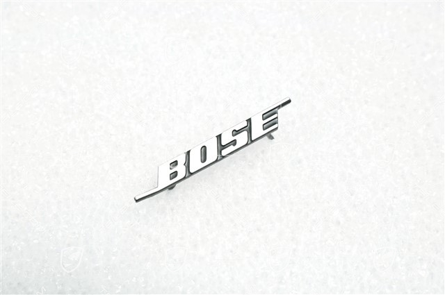 Schriftzug / Logo " BOSE" Schriftzug / Logo " BOSE"