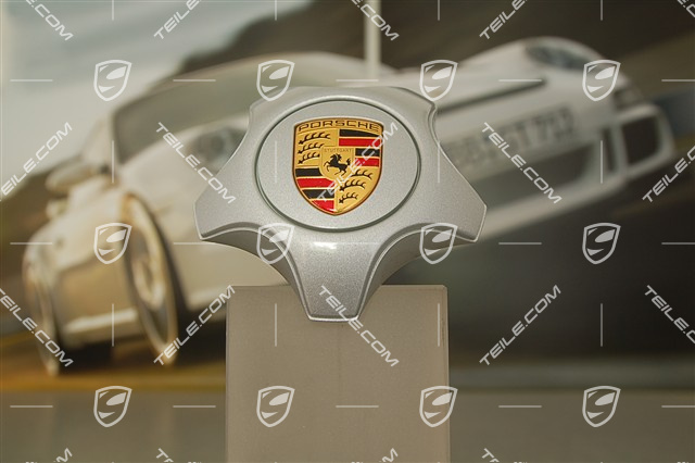 Center cap (star-shaped), coloured crest Center cap (star-shaped), coloured crest