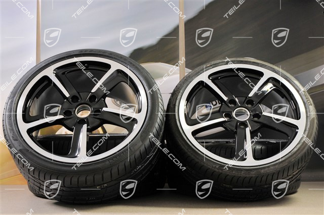 20-inch SportTechno summer wheel set, rims 8,5J x 20 ET57 + 10J x 20 ET50, summer tires Pirelli 235/35 R20 + 265/35 R20, in black, with TPM