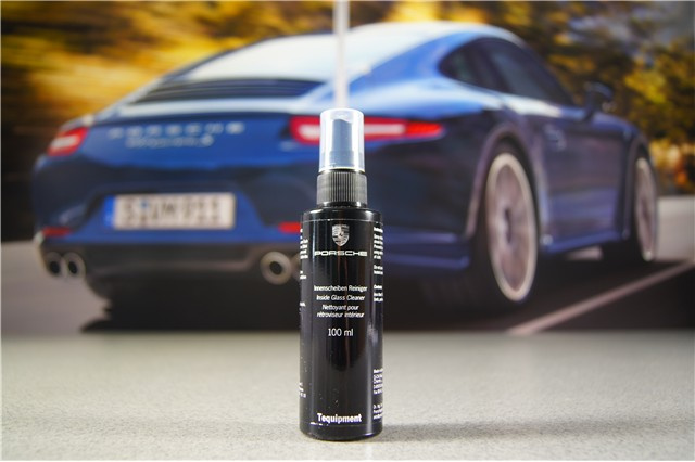 Porsche Pflegeserie - Innenscheibenreiniger (100 ml) Porsche Pflegeserie - Innenscheibenreiniger (100 ml)