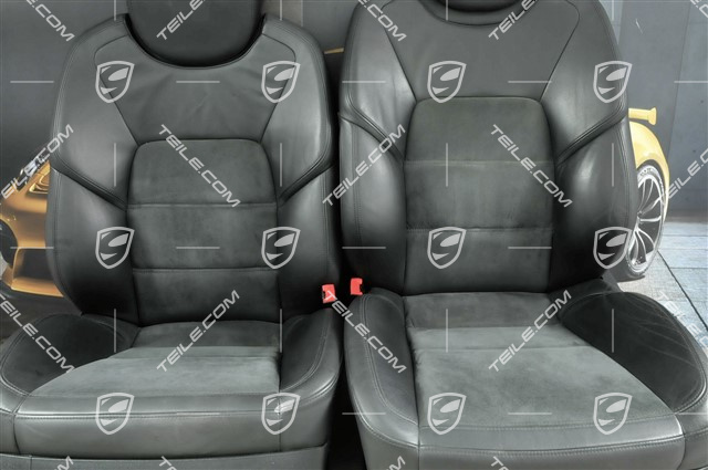 GTS Sportsitze, Leder schwarz + Alcantara®, Satz L+R
