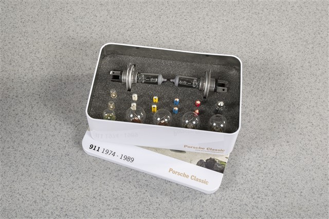 Ersatzlampenkasten, Set Glühlampen und Sicherungen 12 Volt für Porsche 911 G-Modell Bj. 1974-1989