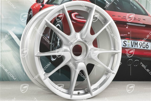 19-inch GT3 II wheel set, front 8,5J x 19 ET53 + rear 12J x 19 ET63, silver