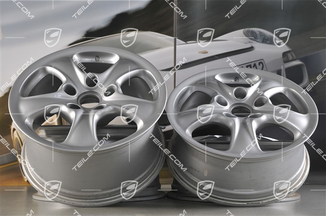 17-inch Carrera 4 wheel set, 7J x 17 ET50 + 9J x 17 ET55,