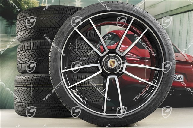 20"+21" Turbo S Winterräder Satz, Zentralverschluss Felgen 8,5J x 20 ET40 + 11J x 21 ET66 + NEUE Goodyear Winterreifen 245/35 R20 + 305/30 R21
