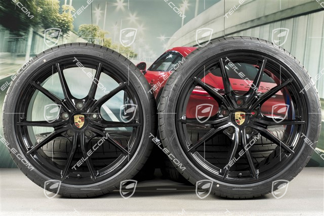20" Carrera S IV Sommerräder Satz, Felgen 8J x 20 ET57 + 10J x 20 ET45, GoodYear Sommerreifen 235/35 ZR20 + 265/35 ZR20, schwarz hochglanz, mit RDK-Sensoren