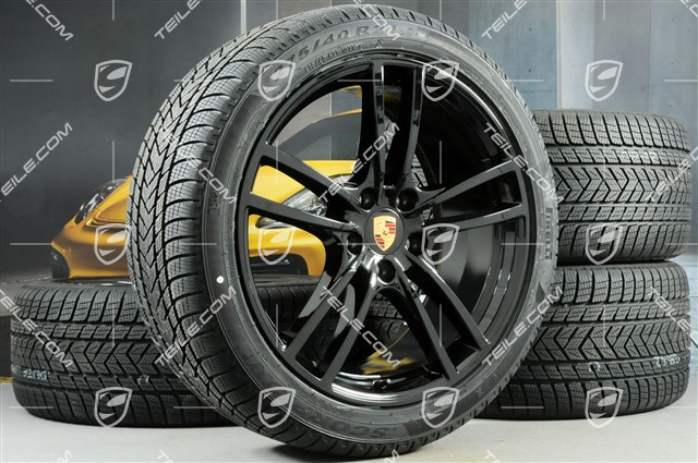 21-inch Cayenne Turbo winter wheel set, rims 9,5J x 21 ET46 + 11,0J x 21 ET58 + Pirelli winter tyres 275/40 R21 + 305/35 R21, with TPMS, black high gloss