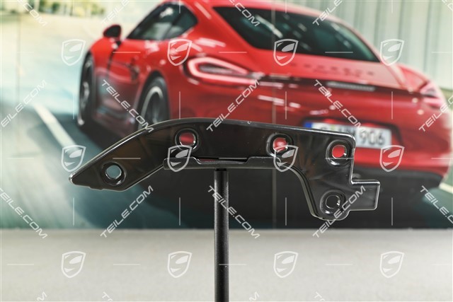 Bracket, Cross Turismo, L
