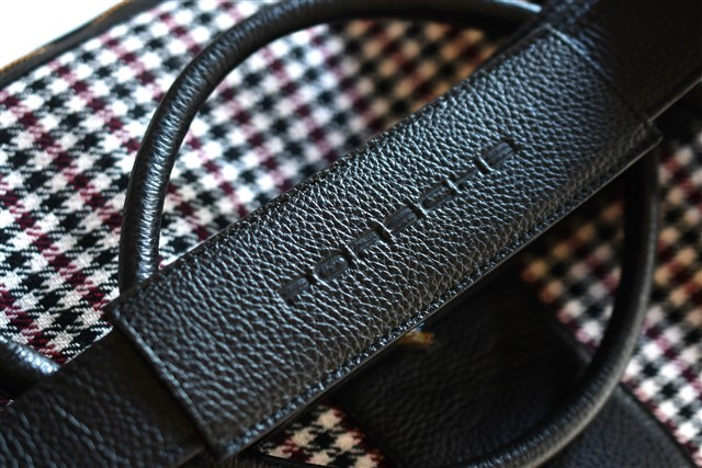 "60Y 911" Touring Bag 911 "60 Years of 911", in a houndstooth pattern black/red, anniversary badge 50/30/28 cm