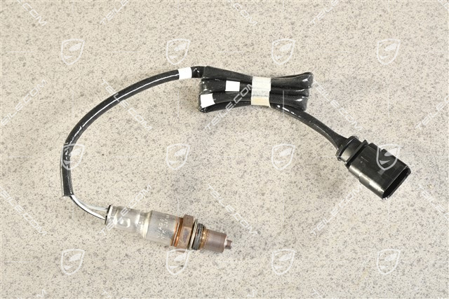 Oxygen sensor behind the pre-catalyst