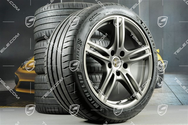 20" Koła letnie Panamera Turbo, felgi 9,5J x 20 ET71 + 11,5J x 20 ET68 + opony letnie Michelin 275/40 ZR20 + 315/35 ZR20, z czujnikami ciśnienia, Platinum półmat satyna