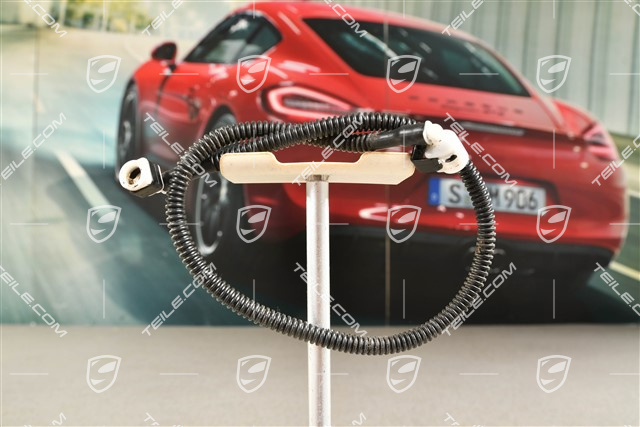 Windshield / nozzle Hose / line lower by the pump
