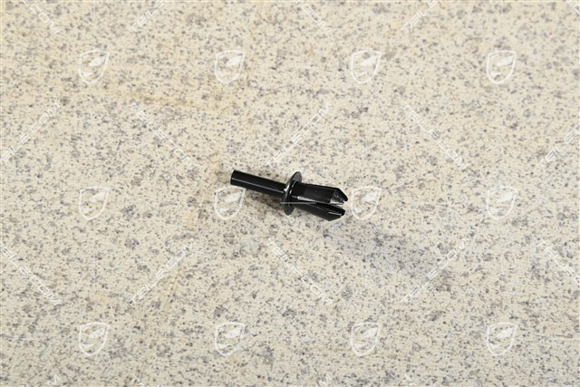 Expanding rivet Expanding rivet
