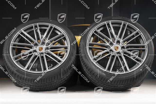 22-inch summer wheel set 911 Turbo IV Design, rims 10J x 22 ET48 + 11,5J x 22 ET61 + Pirelli summer tyres 285/35 ZR22 + 315/30 ZR22, with TPM