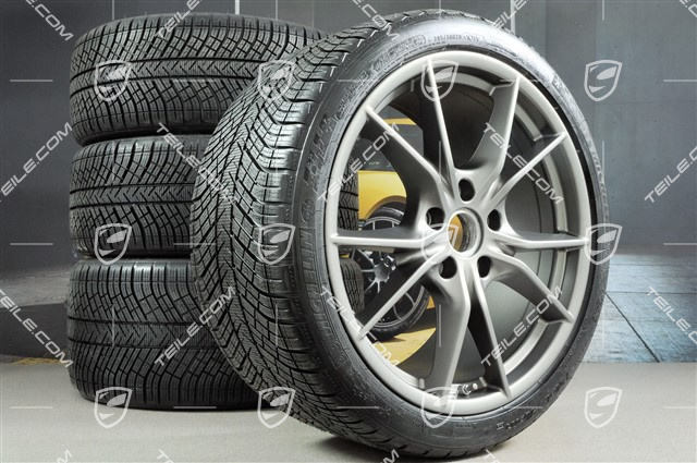 20" Winterräder Satz Carrera S (IV), Felgen 8,5J x 20 ET49 + 11J x 20 ET78 + Michelin Pilot Alpin PA4 N1 Winterreifen 245/35 R20 + 295/30 R20, in Platinum (seidenglanz)