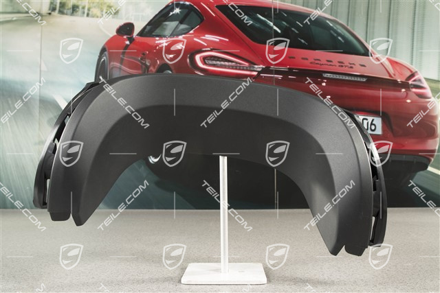 Cover plate (above tailpipe), black, GT4