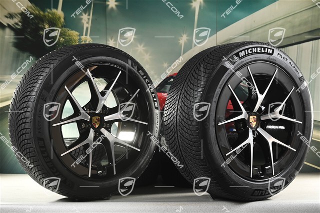21" Cayenne RS Spyder Design Winterräder Satz, Felgen 9,5J x 21 ET16 + 11J x 21 ET37 + Michelin Pilot Alpin 5 Winterreifen 275/45 R21 + 315/40 R21, schwarz hochglanz