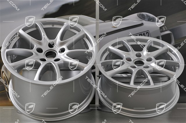 19-inch GT3 wheel set, 8,5J x 19 ET53 + 12J x 19 ET68