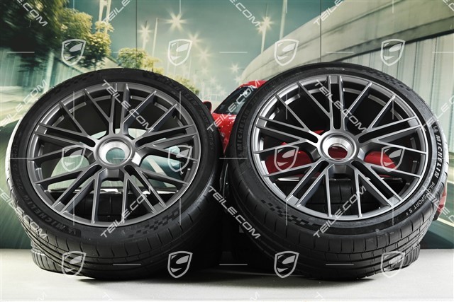 21-inch Panamera Turbo S Summer wheel set, with central locking, rims 9,5J x 21 ET71 + 11,5J x 21 ET69 + Michelin Pilot Sport S5 summer tyres 275/35 R21 + 325/30 R21, dark silver
