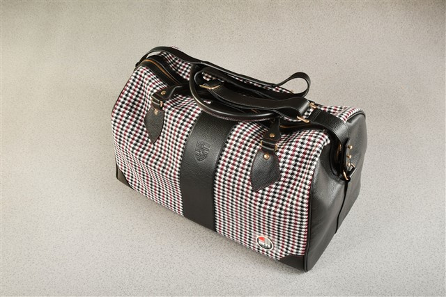 "60Y 911" Touring Bag 911 "60 Years of 911", in a houndstooth pattern black/red, anniversary badge 50/30/28 cm