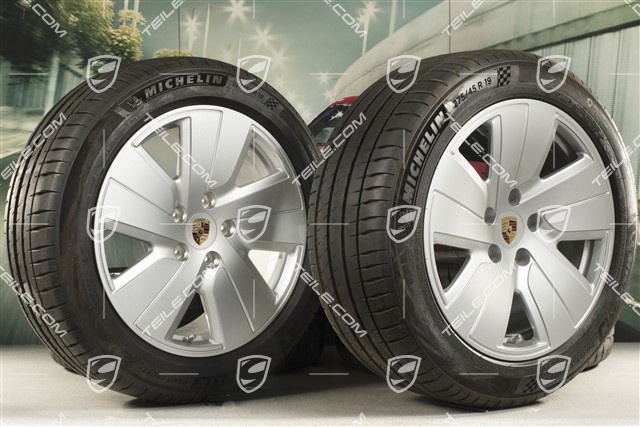 19" Taycan S summer wheel set, rims 8J x 19 ET50 + 10J x 19 ET47, + Michelin summer tyres 225/55 R19 + 275/45 R19