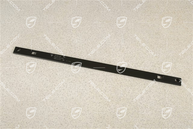 Retaining strip, centre lower part