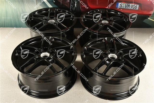 19-inch Panamera Turbo II wheel set, 10J x 19 ET61 + 9J x 19 ET60,  black high gloss