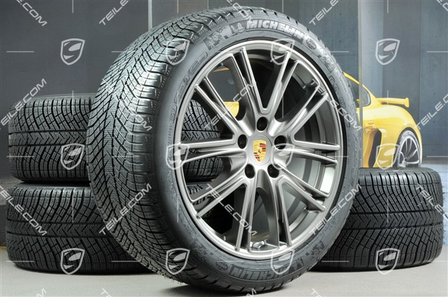 20" Winterräder Satz "Exclusive Design", Felgen 9,5 J x 20 ET71 + 10,5 J x 20 ET71 + Michelin Pilot Alpin 4 Winterreifen 275/40 R20 + 315/35 R20, Platinum (seidenglanz)