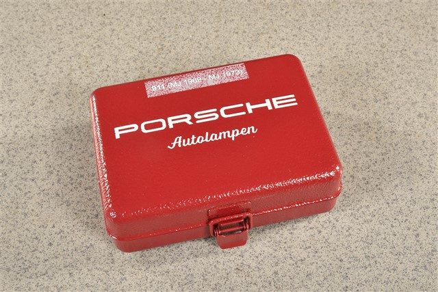 Ersatzlampenkasten, Set Glühlampen und Sicherungen 12 Volt für Porsche 911 F-Modell Bj. 1969-1973