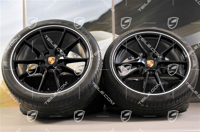 20" Carrera S III Sommerräder Satz, Felgen 8,5J x 20 ET51 + 11J x 20 ET70 + NEUE Pirelli P Zero Sommerreifen 245/35 ZR20 + 295/30 ZR20, mit RDK-Sensoren, schwarz hochglanz